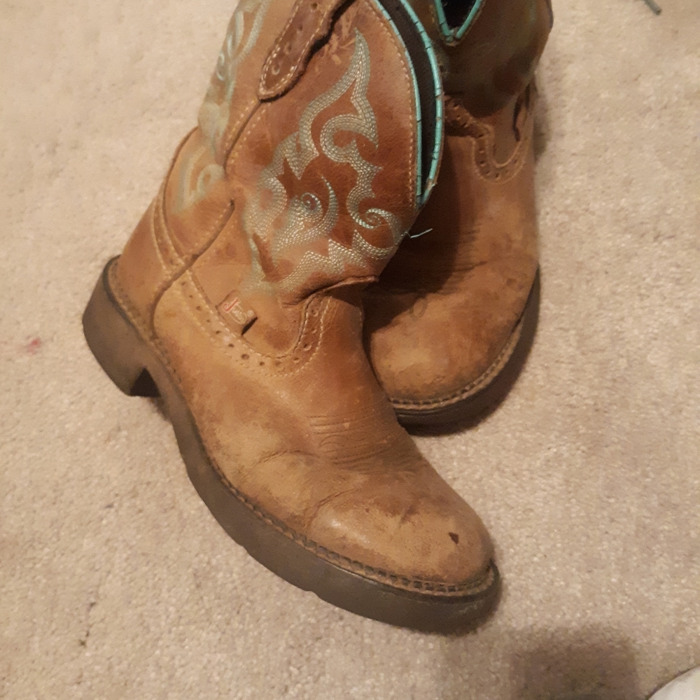 Women's boots